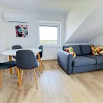 Apartma Southview & Parking *